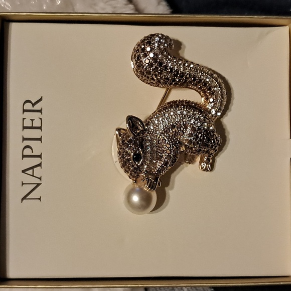 Napier Gold and Silver Squirrel Brooch with Pearl - Picture 1 of 2
